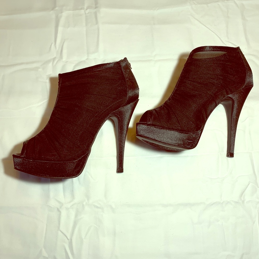 Chinese Laundry Sheer booties